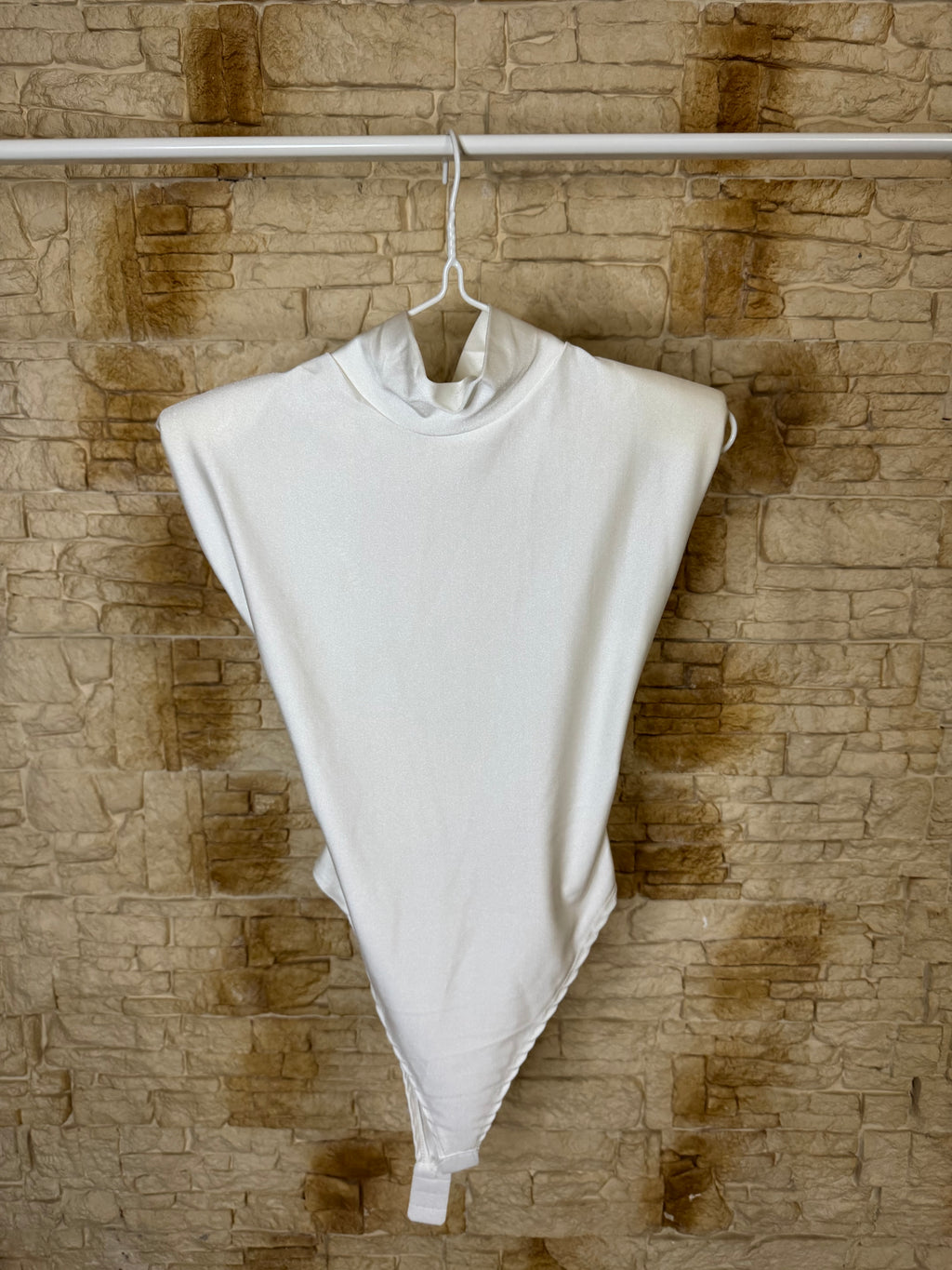 Body elegante con scollo sul retro